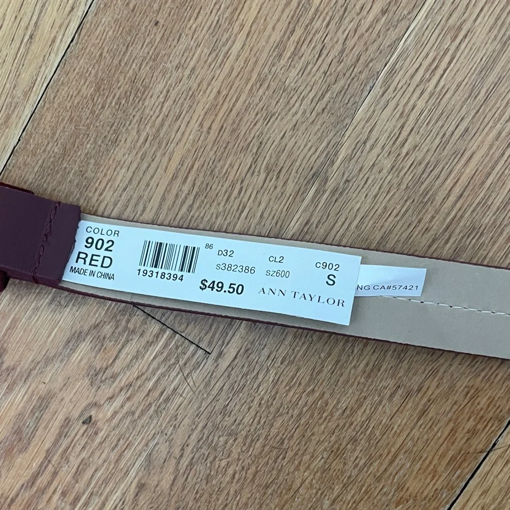 ♻️ Ann Taylor, Leather, Burgundy and Gold, Thin Belt with Minimalist Detail